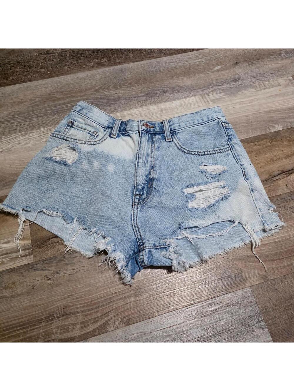 Forever 21 Women's Blue Shorts